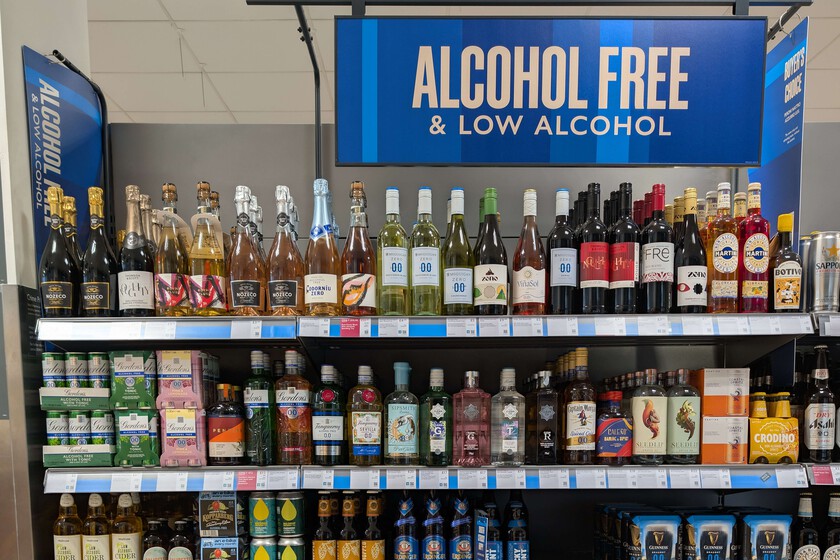 Pourquoi les boissons sans alcool sont-elles si chères malgré l'absence d'impôts ? La réponse va vous surprendre !