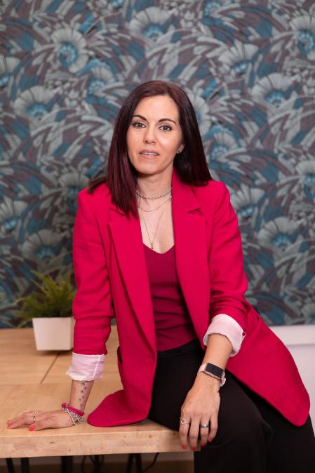 Son histoire est celle d'une professionnelle qui a transformé l'incertitude en opportunité