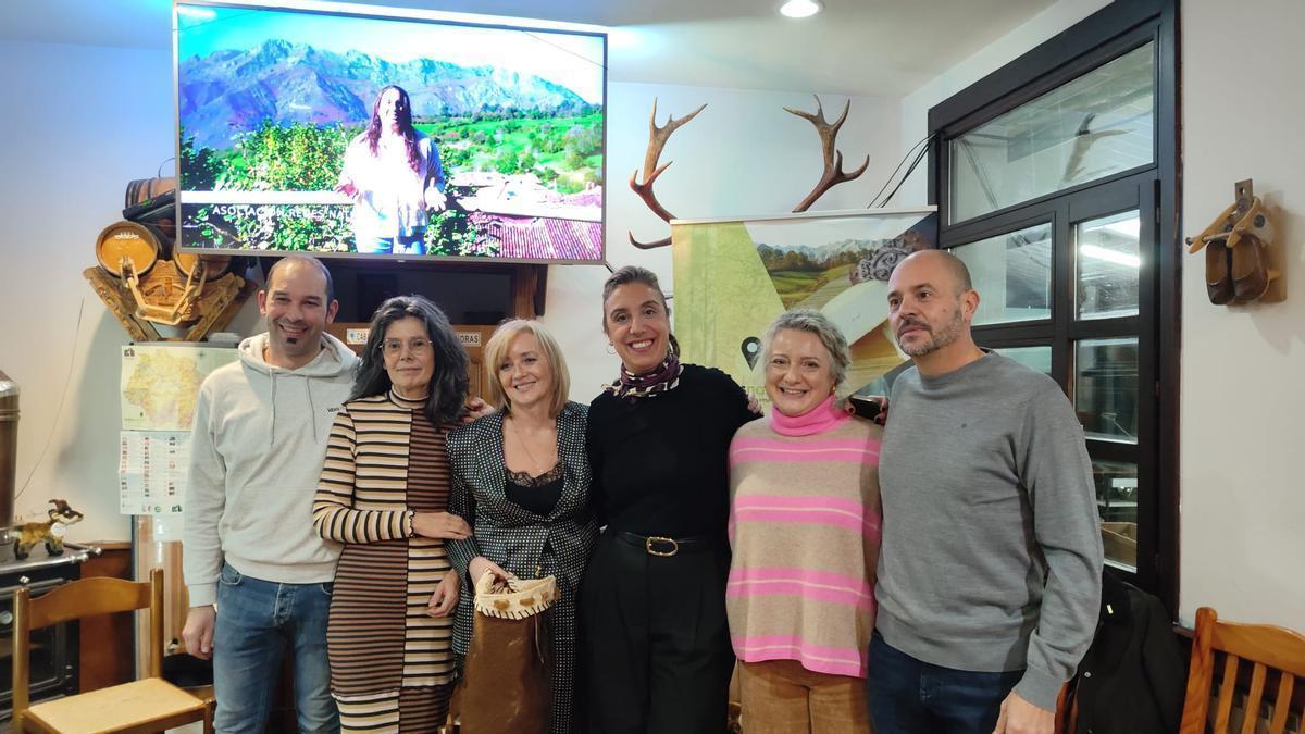 Un Zurrón de bons souhaits pour les entrepreneurs : le Parque Natural de Redes récompense María Jesús Alonso, directrice du Groupe de Développement du Haut Nalón !