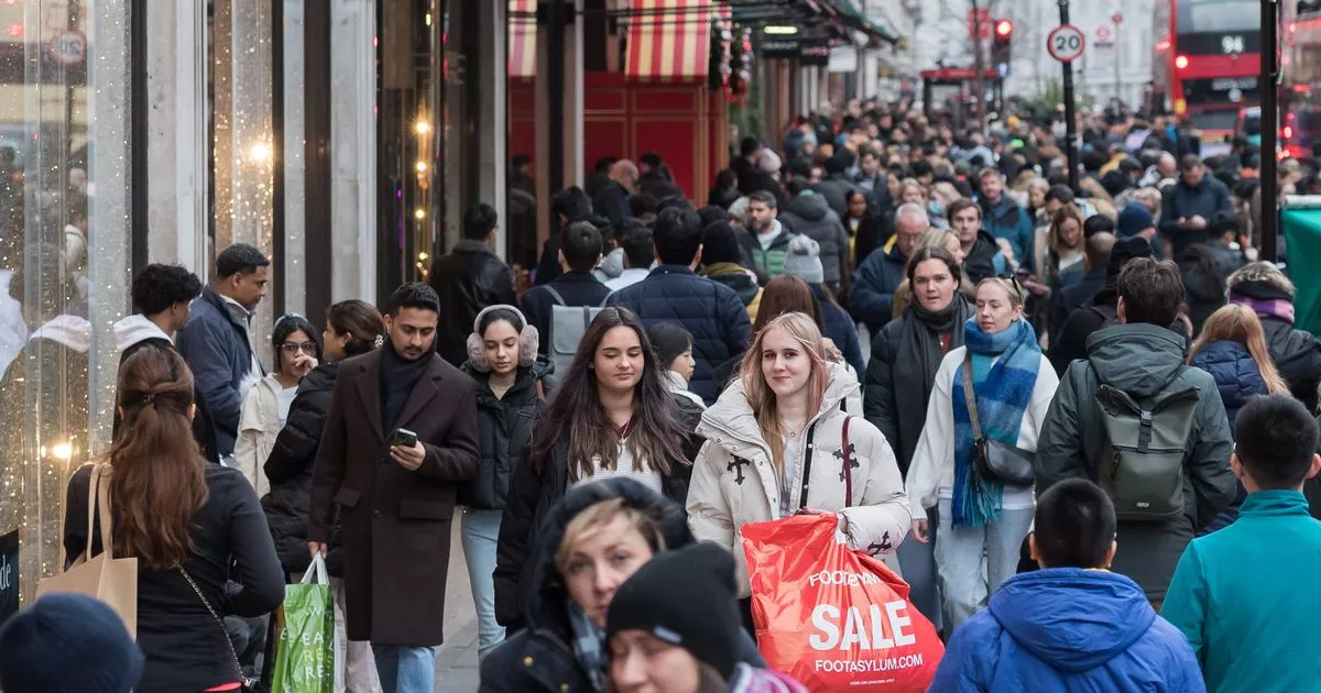 Découvrez la liste complète des magasins fermés le jour du Boxing Day, y compris Aldi, Next et B&Q !