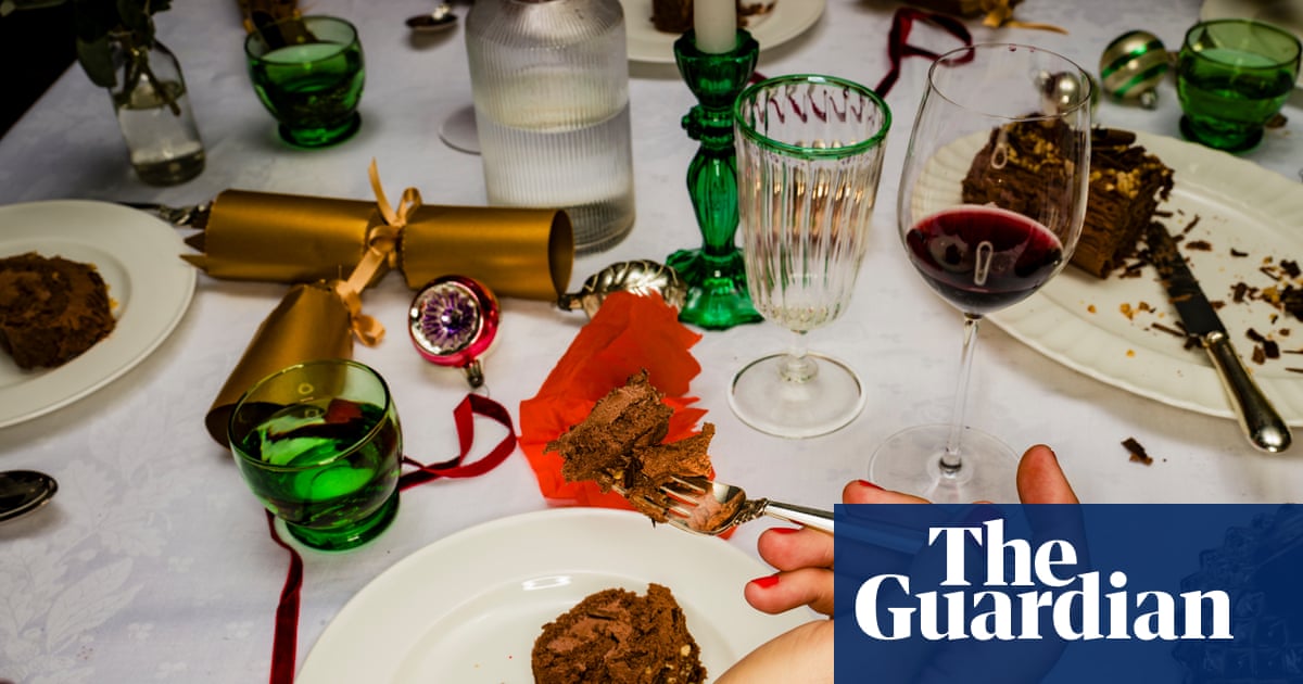 Les Britanniques doivent faire face à des prix de chocolat en hausse, mais le coût moyen du dîner de Noël baisse !