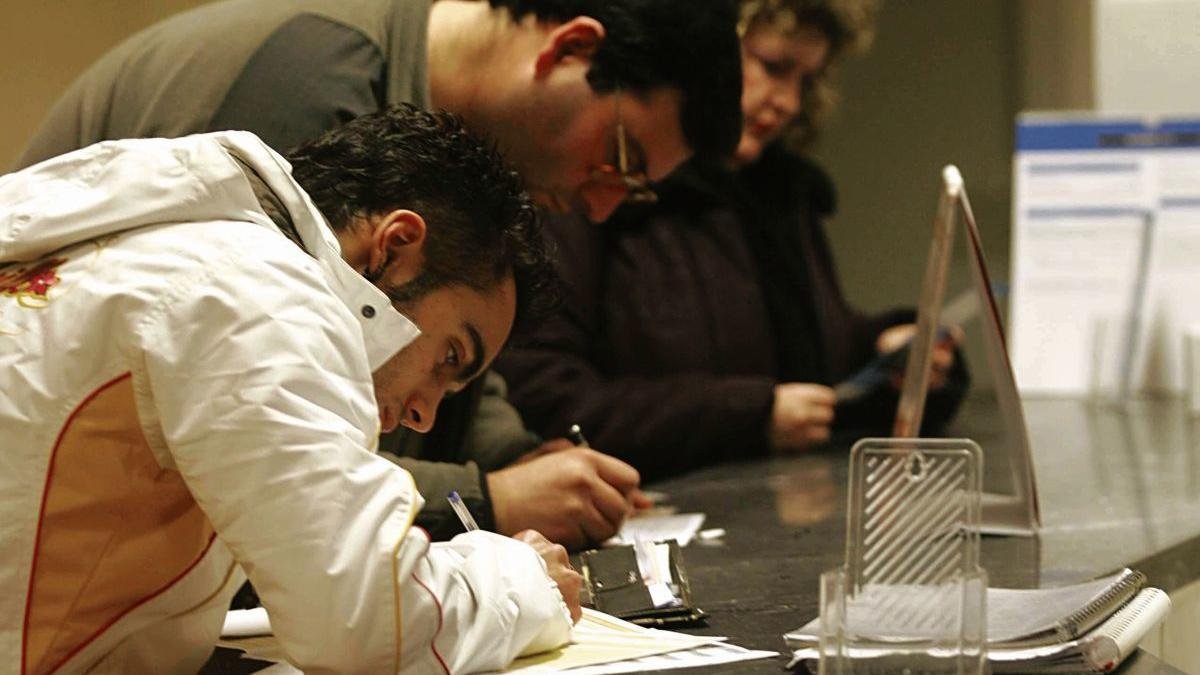 Les entreprises de León suffoquent sous 720 pages quotidiennes de nouvelles règles à suivre !
