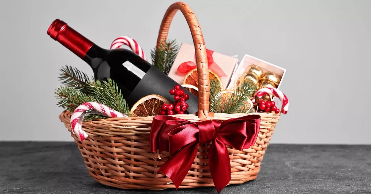 Une femme attaque ses patrons en justice après avoir reçu un panier garni de Noël !