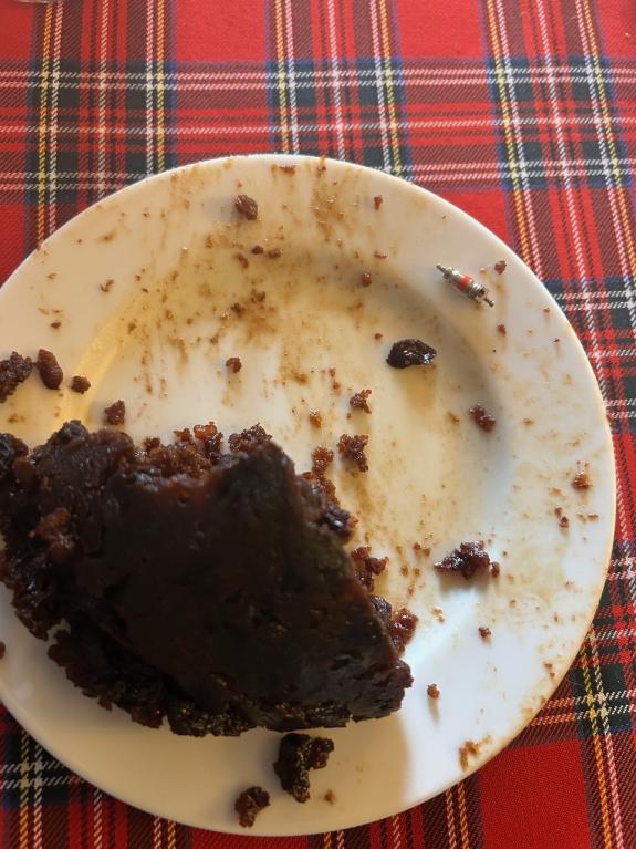 Valve de pneu trouvée dans le pudding