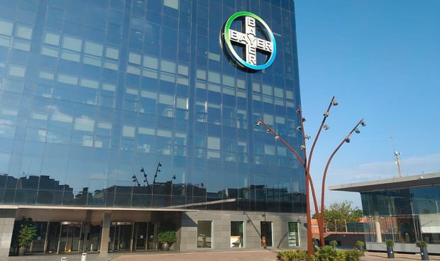 Bayer interroge les fabricants de vaccins COVID sur la technologie ARNm !