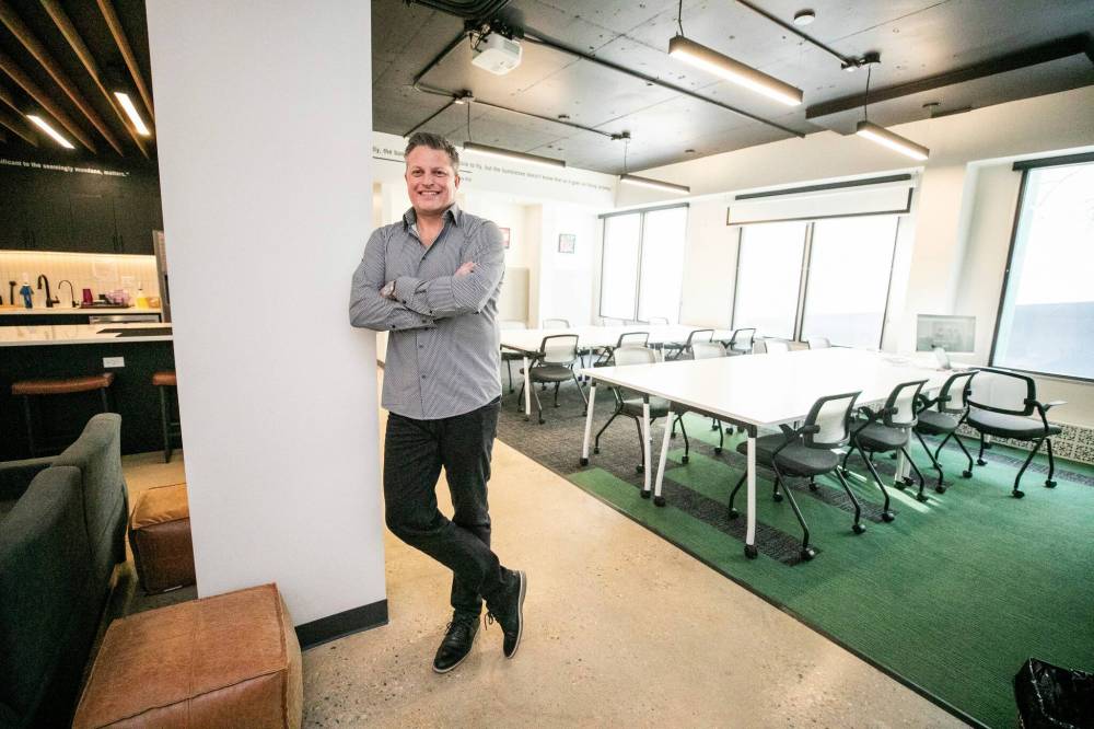 Jason Abbott, co-fondateur et PDG de Launch Coworking, s'exprime sur l'entrepreneuriat à Winnipeg.