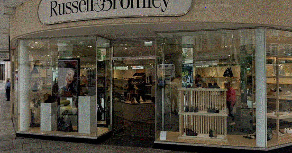 Fermeture d'une boutique de chaussures haut de gamme à Exeter après le rachat de la marque par Next