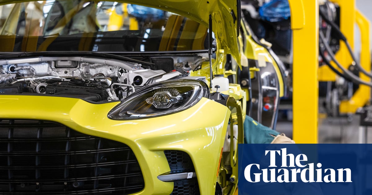 Le secteur manufacturier au Royaume-Uni : toujours confronté à la pression des commandes et des prix !