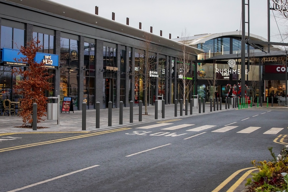 Rétrogradation d'un grand détaillant de vêtements : des magasins à Craigavon, Dungannon et Newry en difficulté !