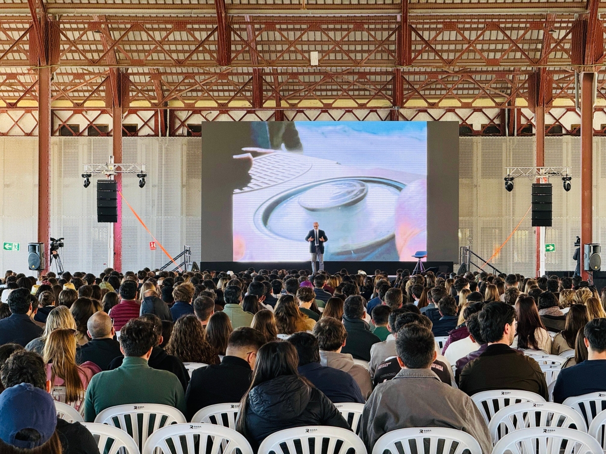 Plus de 5 000 participants à la deuxième édition du FOMOfest à Marina de Empresas !