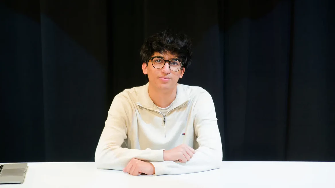 Un élève lance un startup IA et renonce à 300 000 $ pour préserver sa liberté !