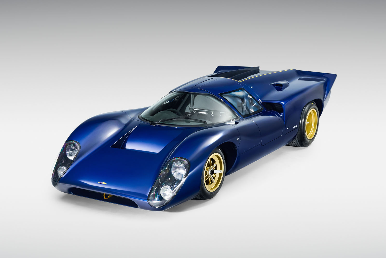 La légendaire Lola T70 renaît en supercar de 500 ch V8 pour la route !