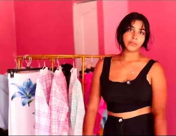 Abigail gère seule toutes les opérations de Alana Boutique 63.